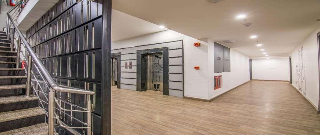 Oyo Townhouse 028 Corporate Suite Noida Facilidades foto