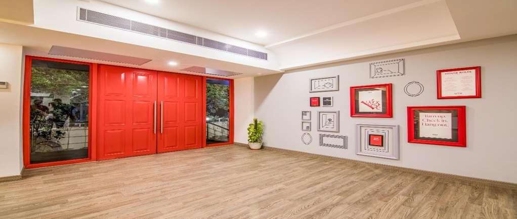 Oyo Townhouse 028 Corporate Suite Noida Facilidades foto