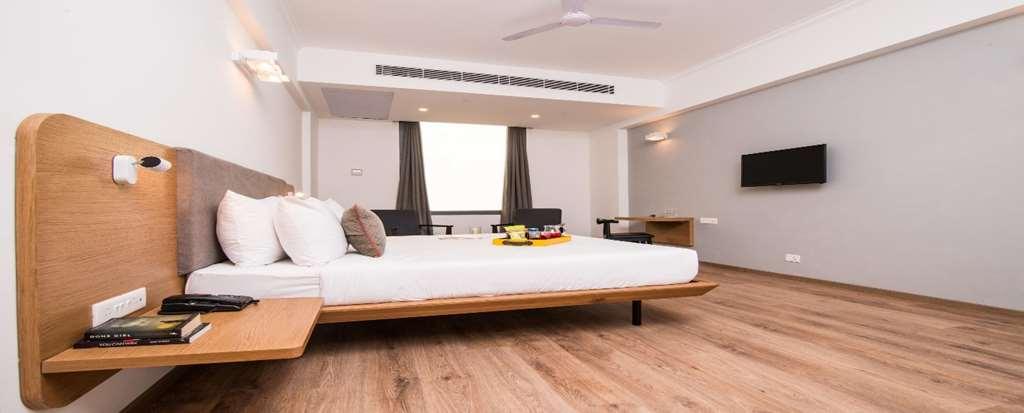 Oyo Townhouse 028 Corporate Suite Noida Quarto foto